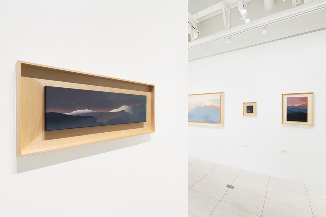 遠い土地の夜を見ている<br />
Sayaka Miyauchi